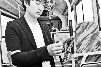 �������˳˹������g(sh��)�M(f��i)��܇(ch��)�� �˿�܇(ch��)�L(zh��ng)�񾯽�����߀