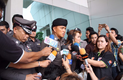 ����һ��W(xu��)2����ʿ���v�����ڞ�W(xu��)���M��Փ�Ŀ�ԇ�r����ͬУ��һ����ʿ���v���_��������